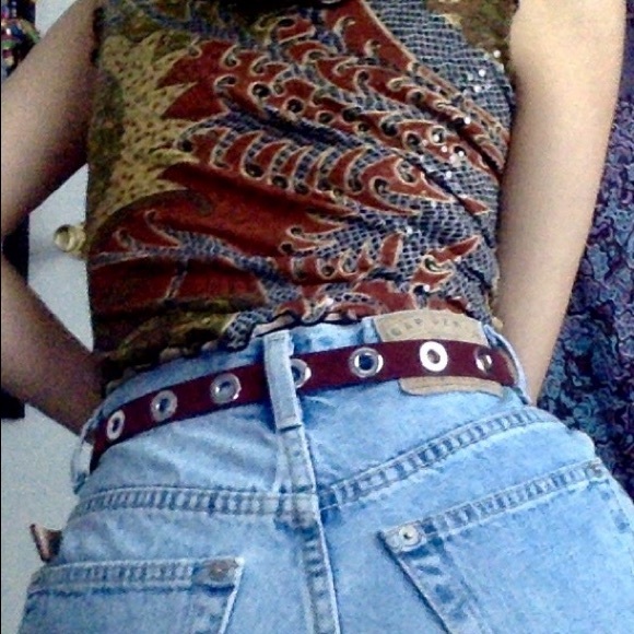 Red faux suede belt - Picture 4 of 4